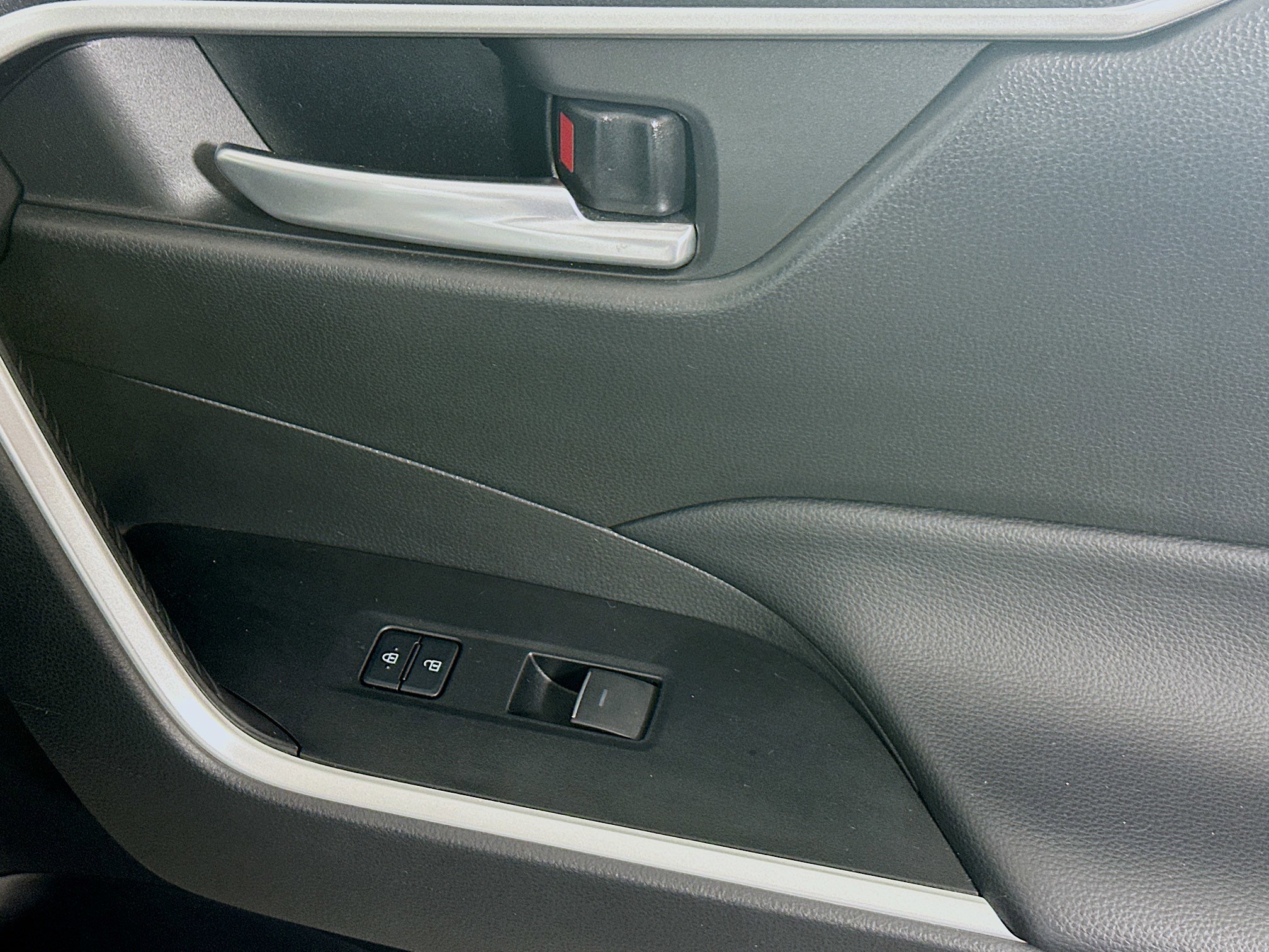 Used 2023 Ice Toyota XLE image 29