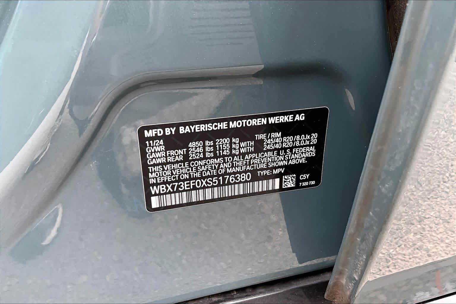 Used 2025 Green Metallic BMW xDrive28i image 35