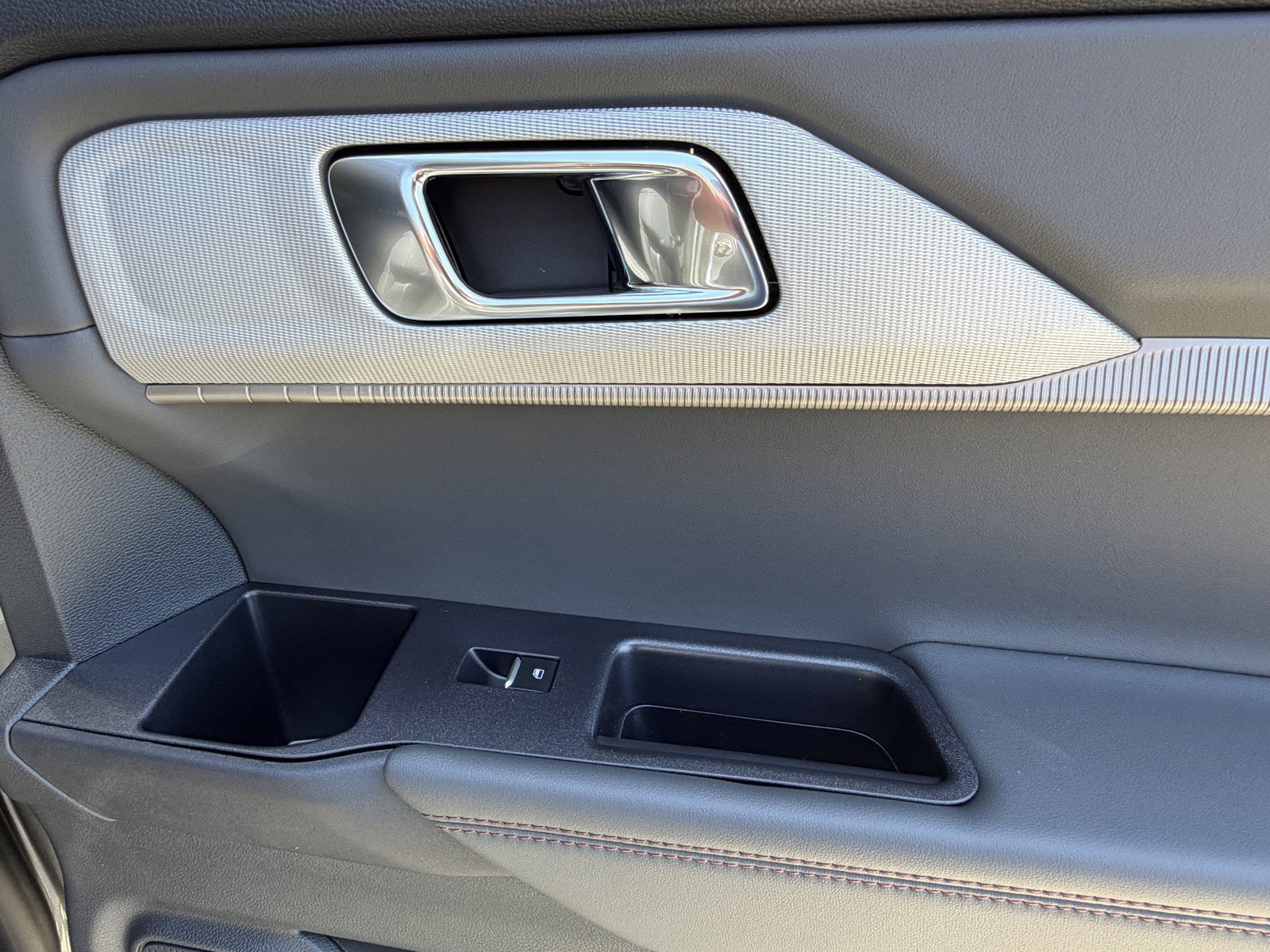 New 2026 Carbonized Gray Metallic Ford Active image 17