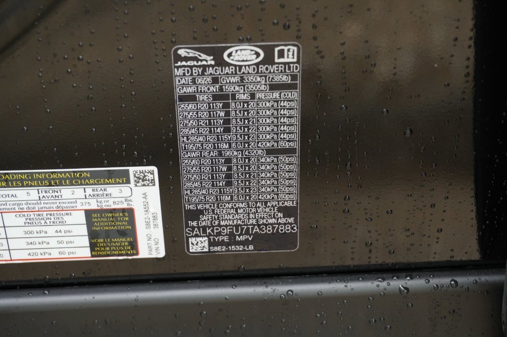 New 2026 Santorini Black Land Rover SE image 26