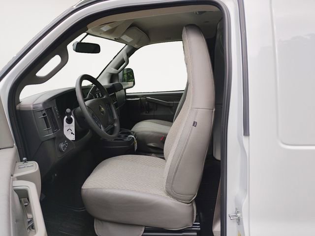 2025 Chevrolet Express Cargo Work Van - Photo 9