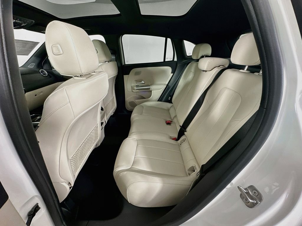 New 2026 Polar White Mercedes-Benz GLA 250 image 24