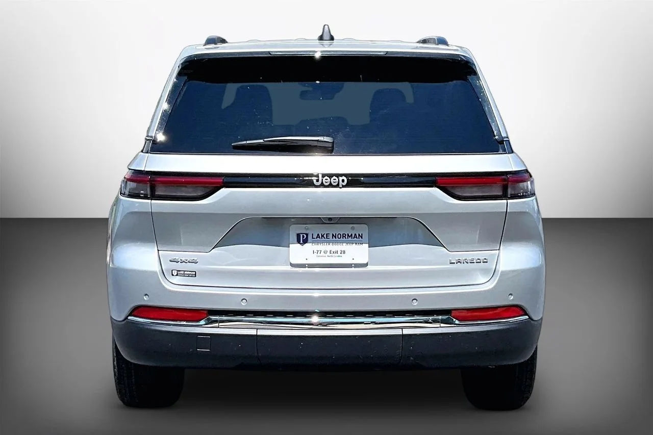 New 2026 Silver Zynith Jeep Laredo image 7