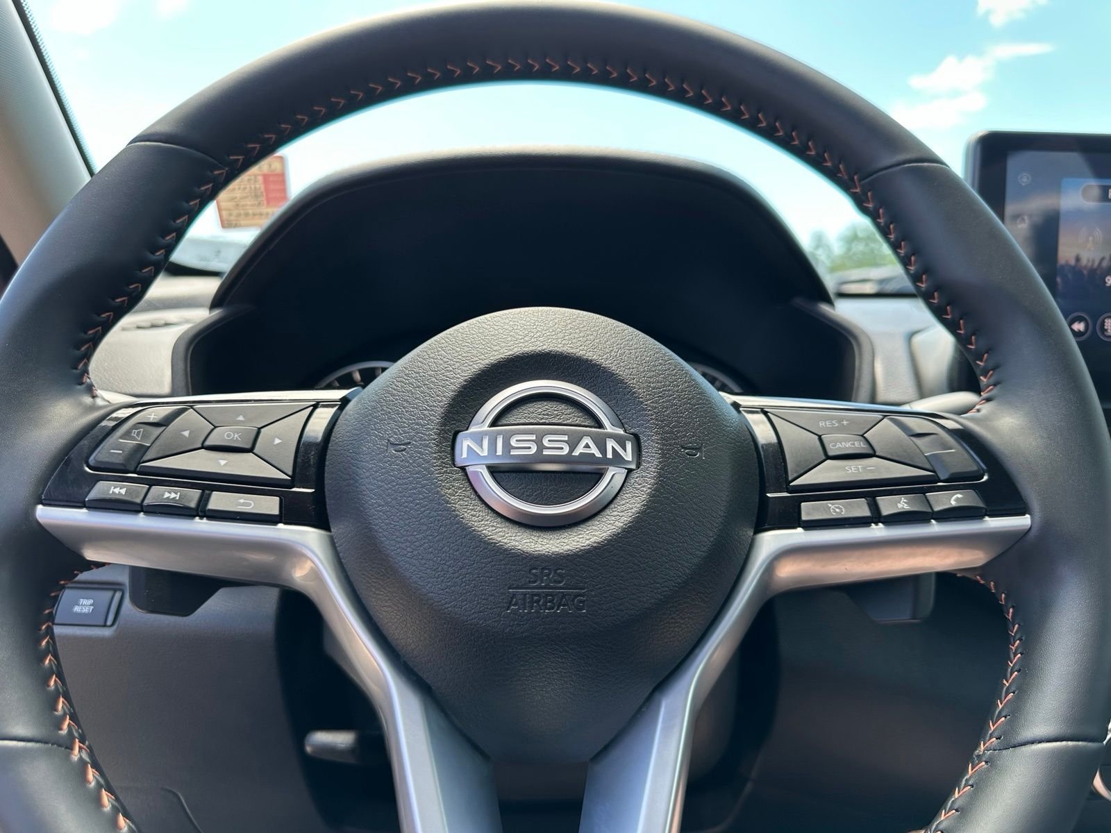 Used 2025 Gray Nissan 2.5 SR image 19