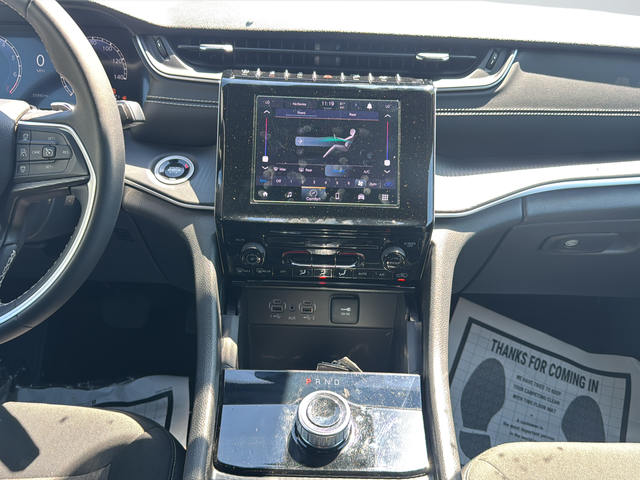 Used 2024 White Jeep Laredo image 20
