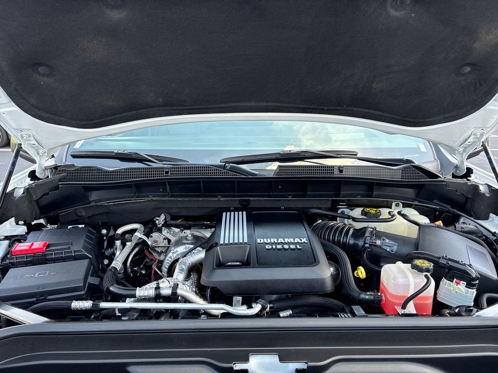 Used 2023 White GMC Denali image 23