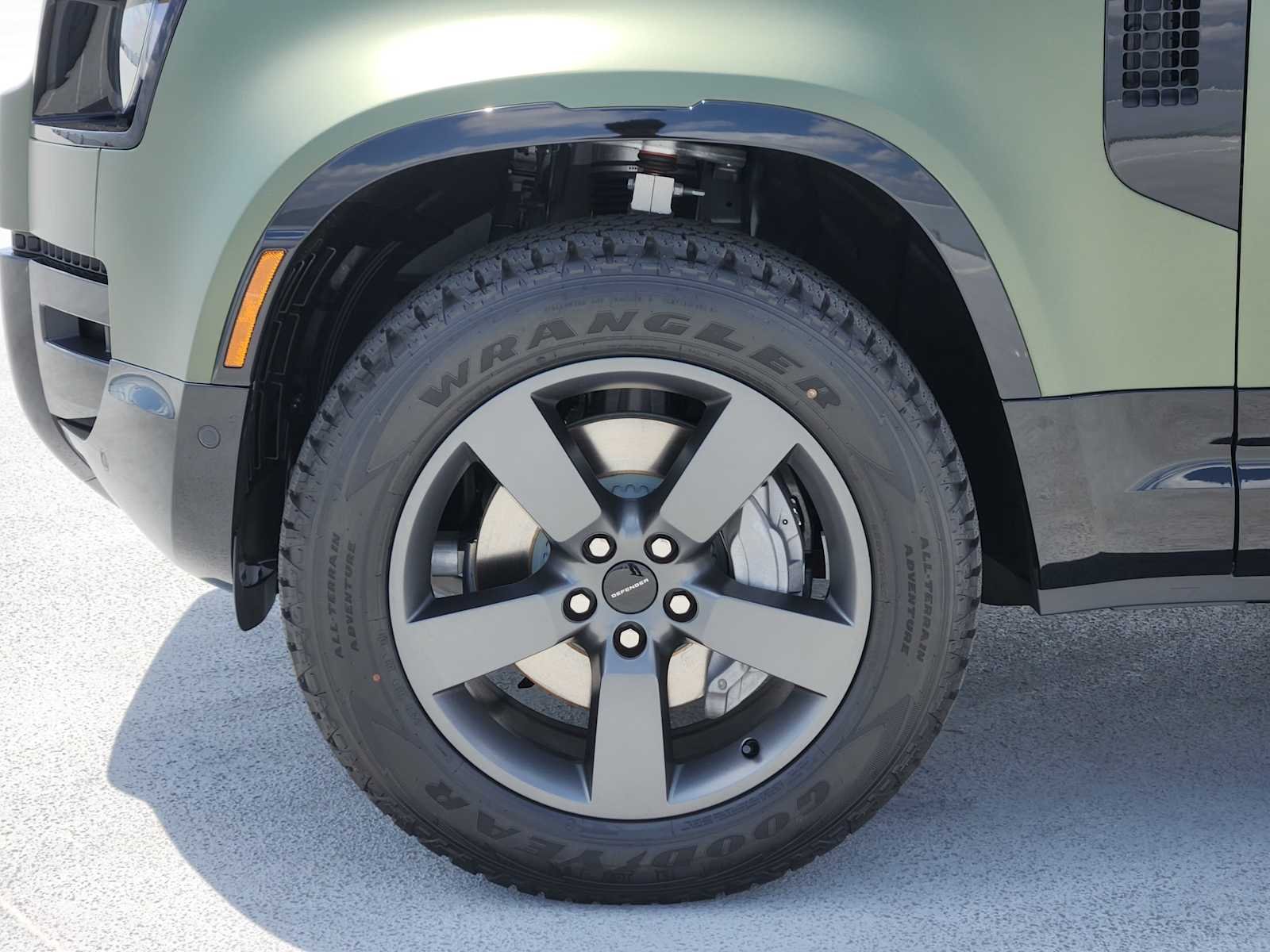 New 2026 Woolstone Green LAND ROVER X-Dynamic SE image 9
