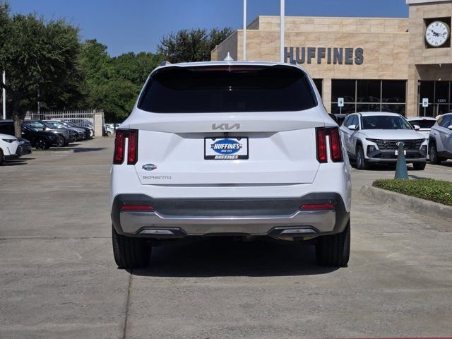 Used 2025 White Pearl Kia EX image 7