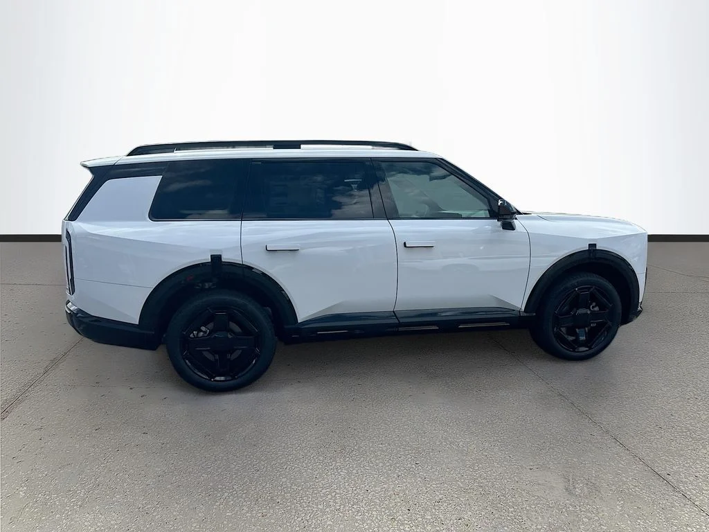 New 2027 Glacial White Pearl Kia X-Line EX image 8