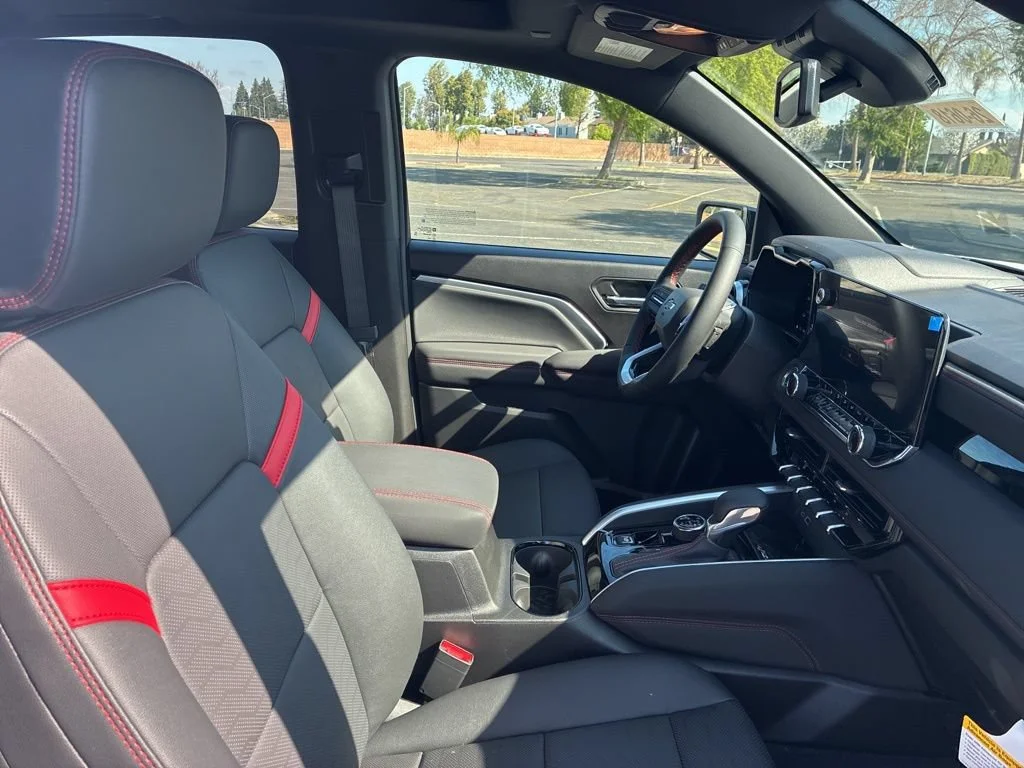 2026 Chevrolet Colorado Z71 - Photo 27