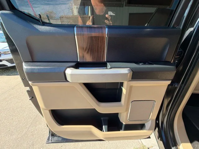 Used 2015 Black Ford Lariat image 14