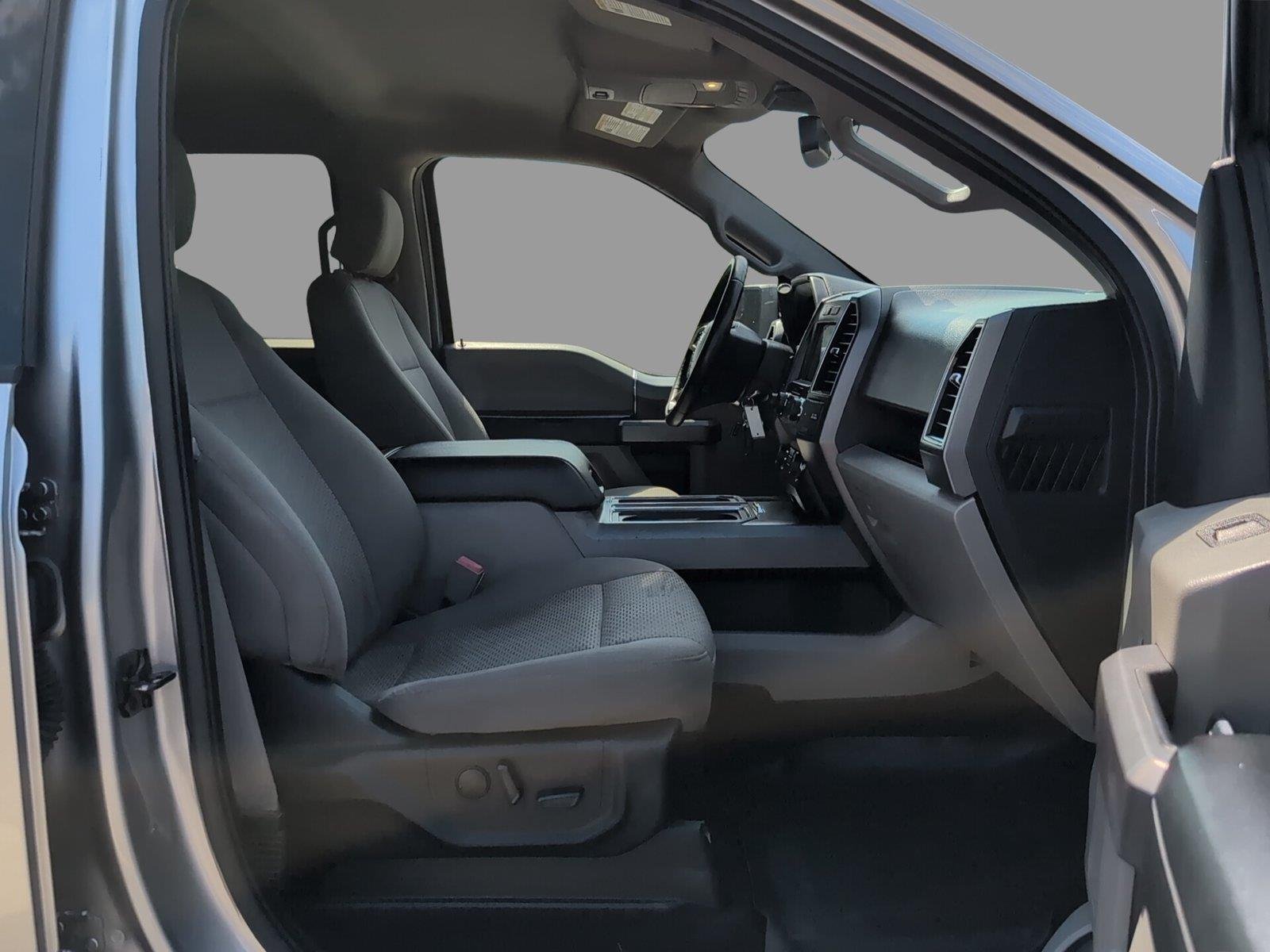 Used 2020 Iconic Silver Ford XLT image 17