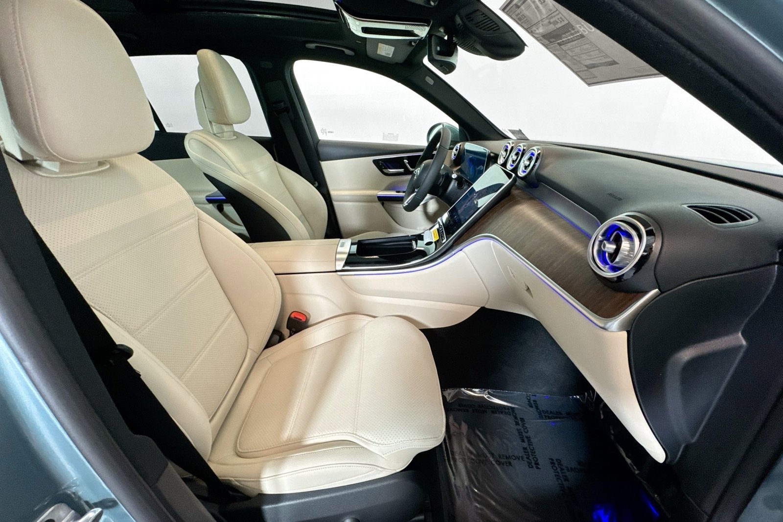 New 2026 Verde Silver Metallic Mercedes-Benz GLC 300 image 26