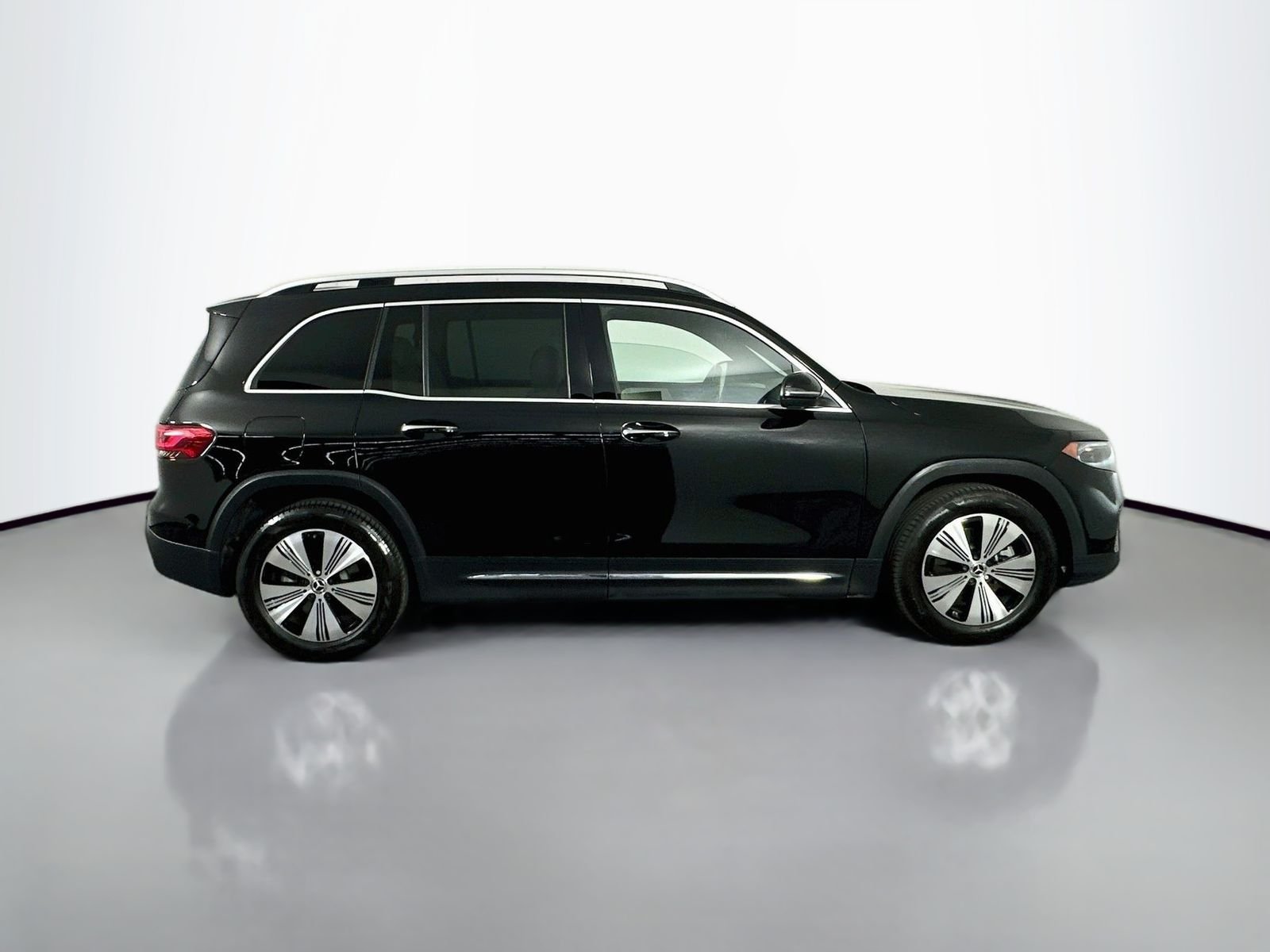 Used 2023 Black Mercedes-Benz 300 image 8