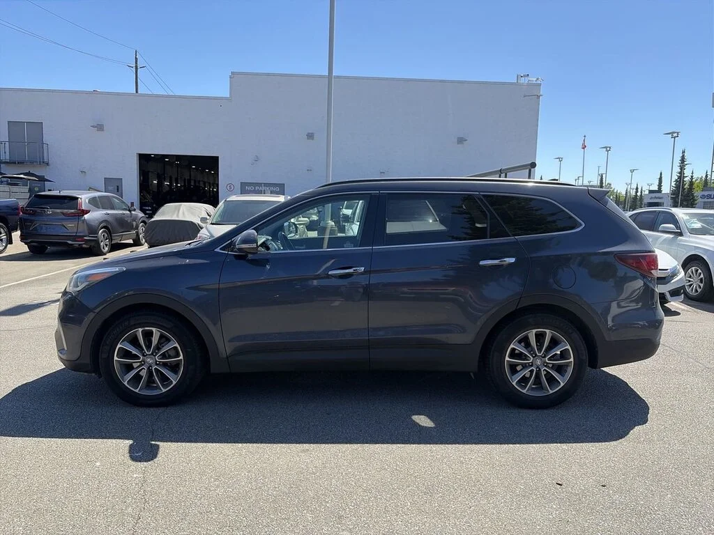 Used 2019 Iron Frost Hyundai AWD Essential Dilawri Certified   Local BC   Great image 8