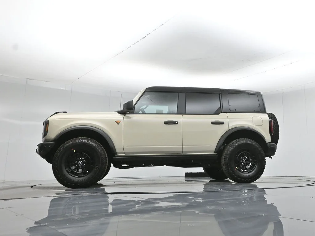 New 2026 Desert Sand Ford Badlands image 7