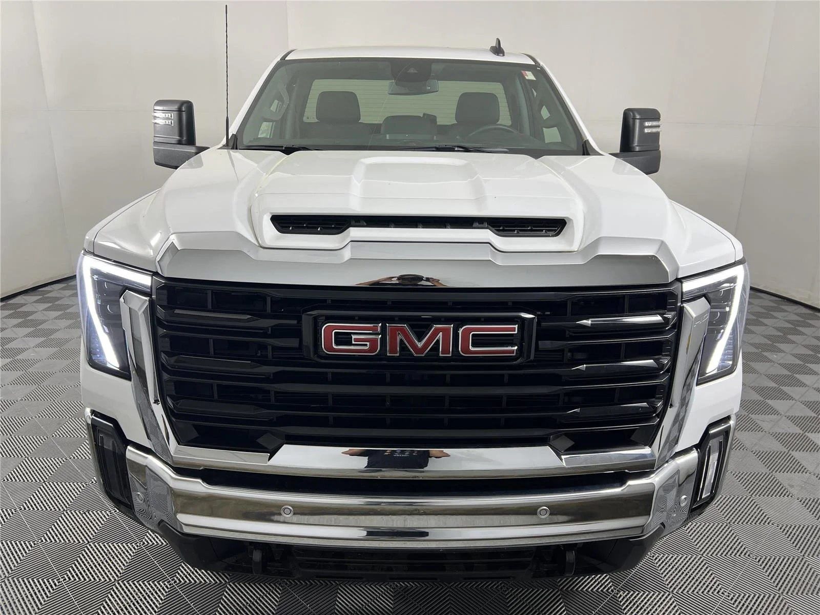 New 2025 Summit White GMC Pro image 2