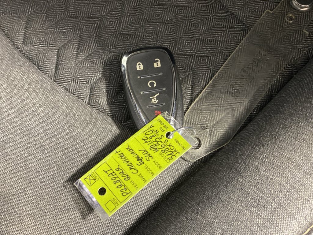 Used 2022 SUMMIT WHITE Chevrolet LT image 19