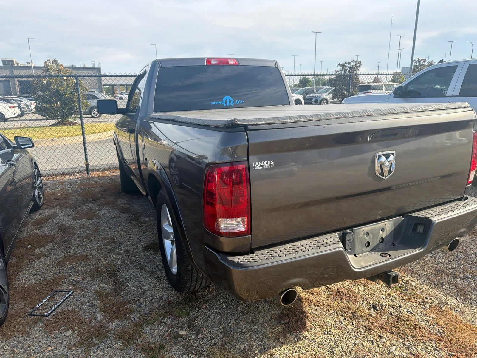 Used 2015 Granite Crystal Metallic Clearcoat Ram Express image 3