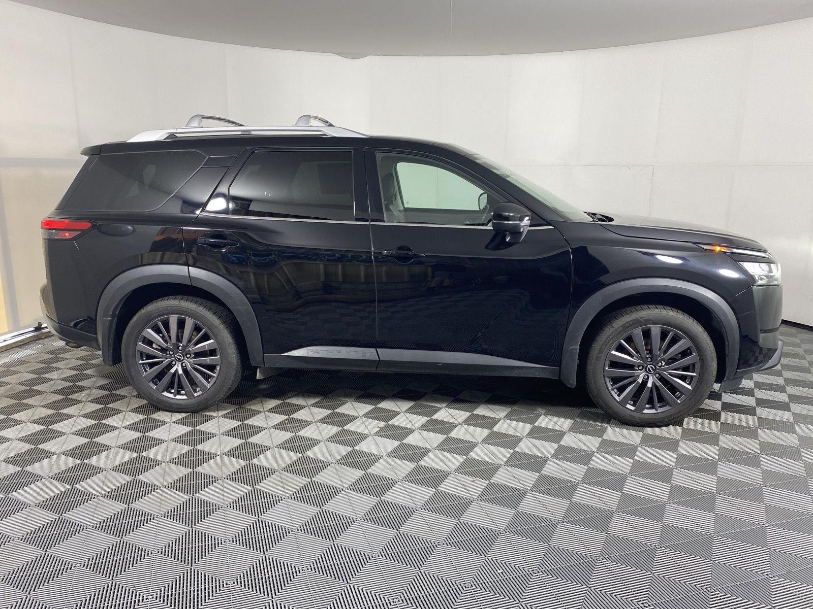 Used 2024 Super Black Nissan SL image 10