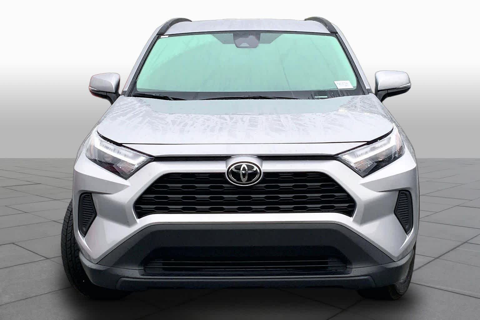 Used 2024 Silver Sky Metallic Toyota XLE image 4