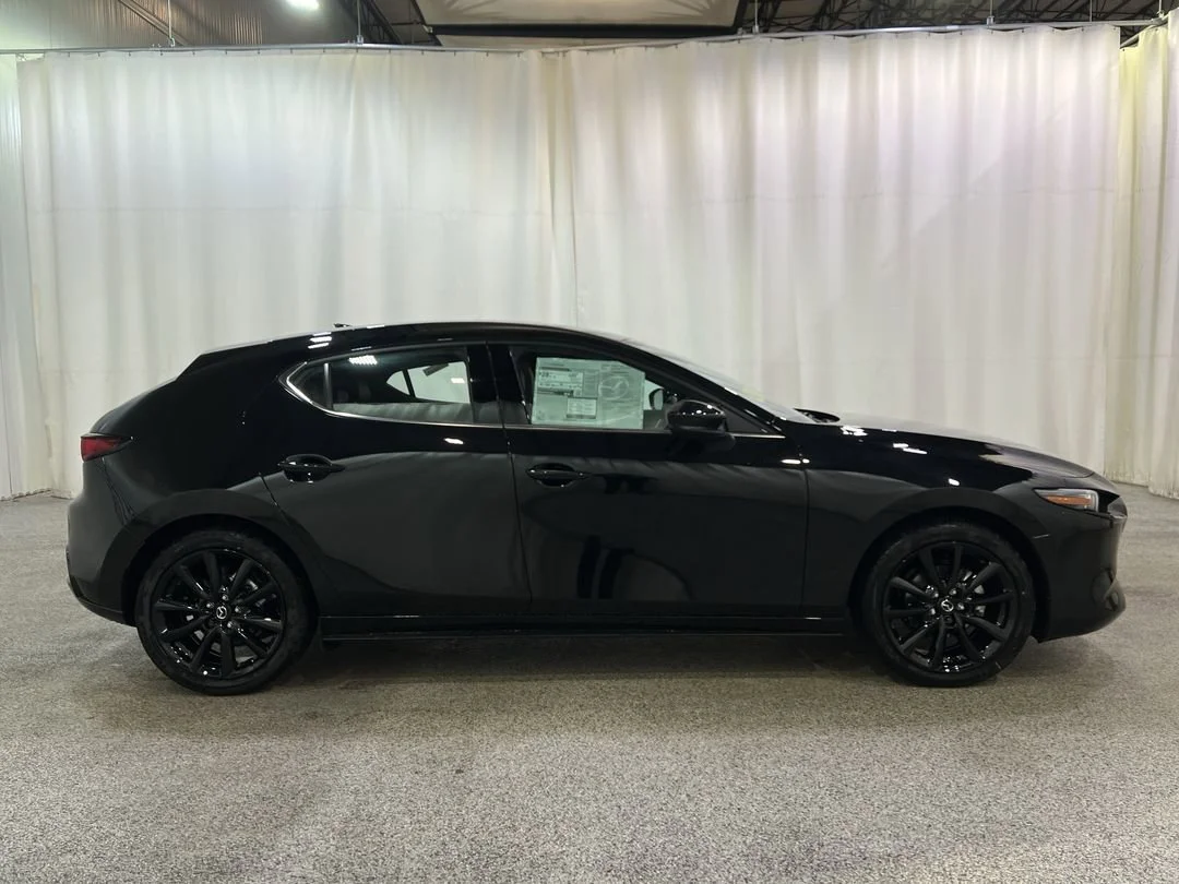 2026 Mazda Mazda3 Premium - Photo 5