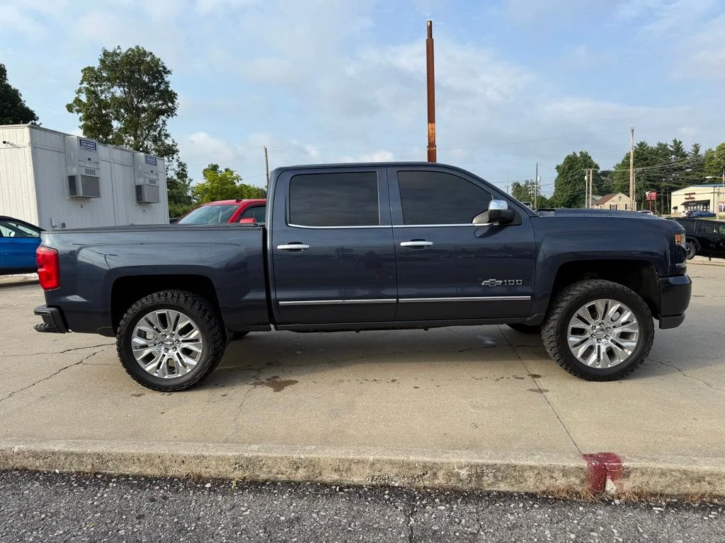 Used 2018 Blue Chevrolet LTZ image 5