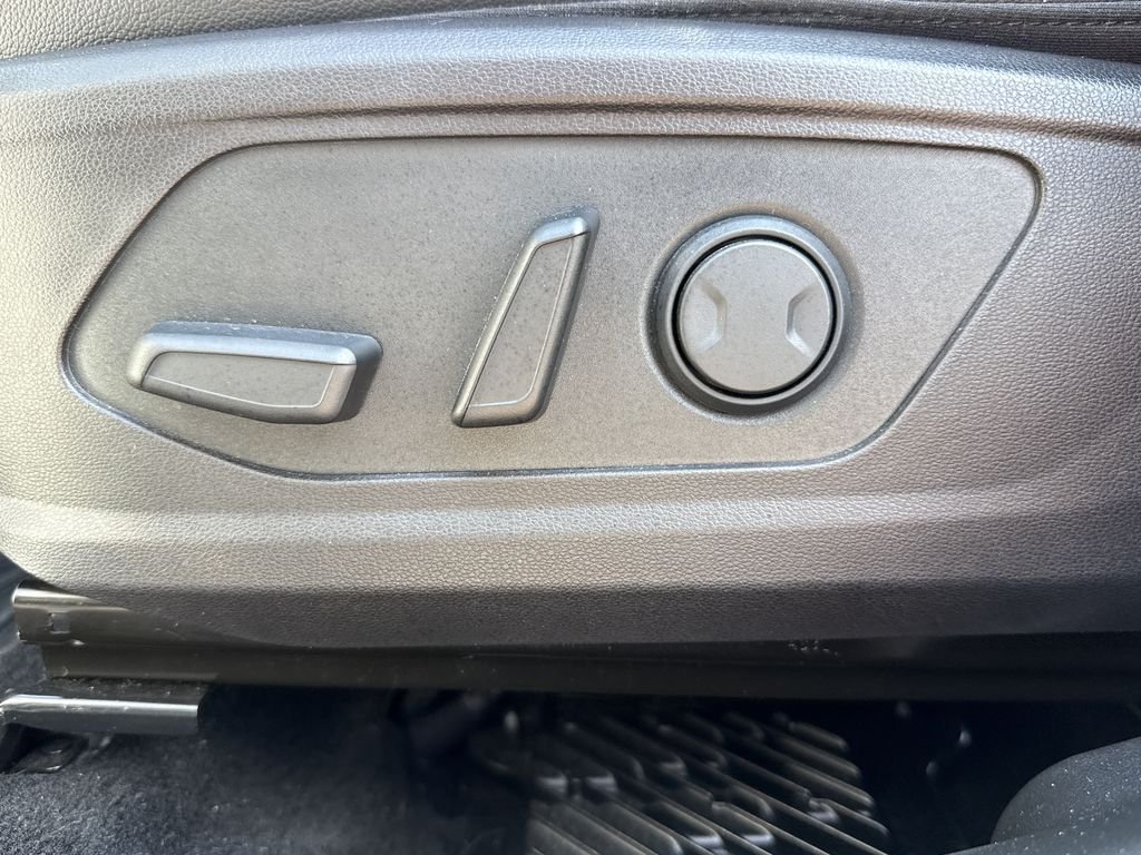 Used 2022 Quartz White Hyundai SEL image 12