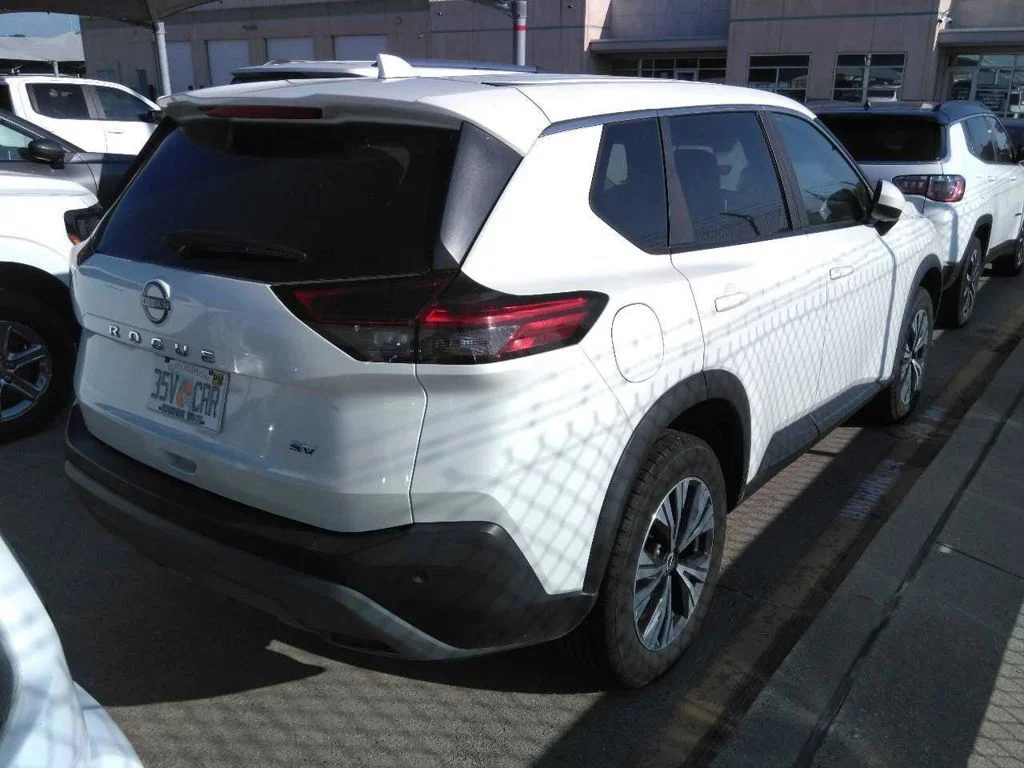 Used 2023 White Nissan SV image 5