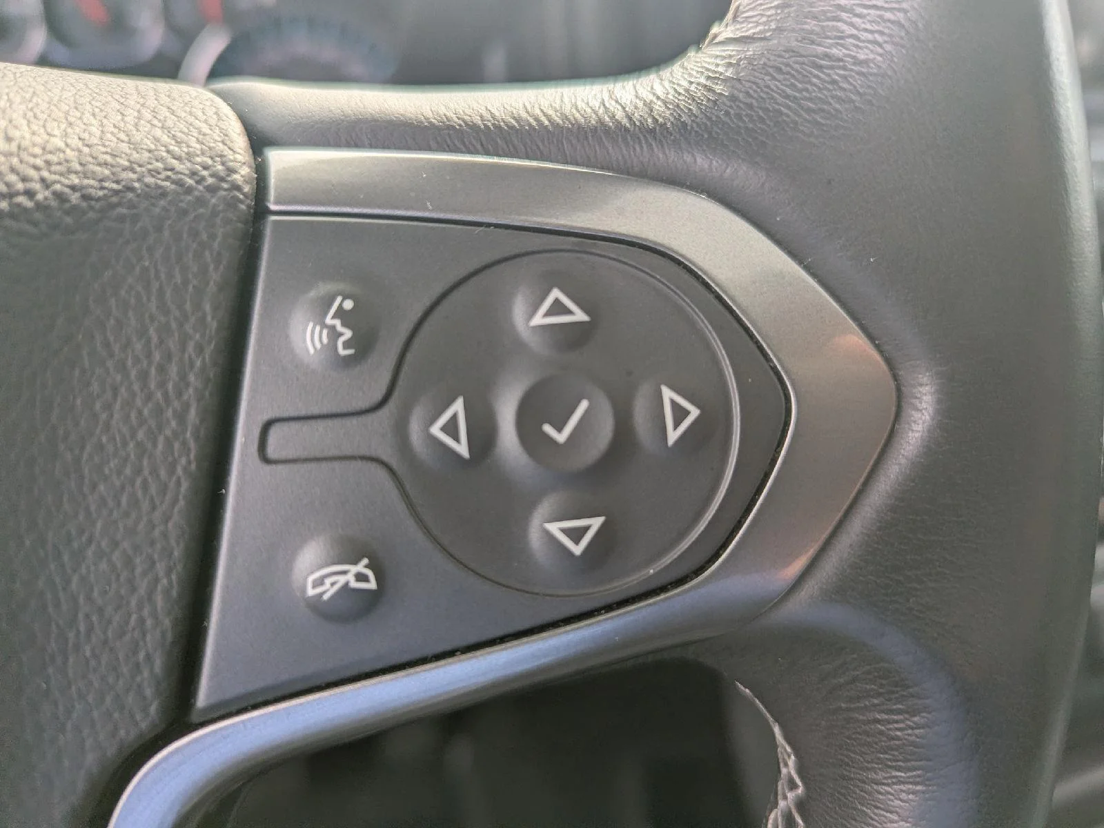 Used 2018 Centennial Blue Metallic Chevrolet LTZ image 20