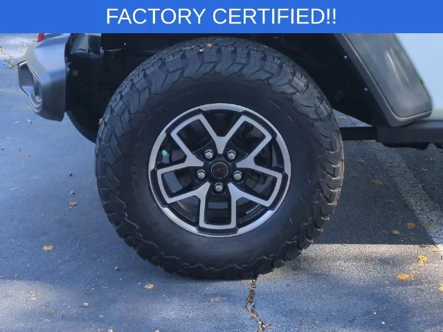 Used 2024 White Jeep Rubicon image 10
