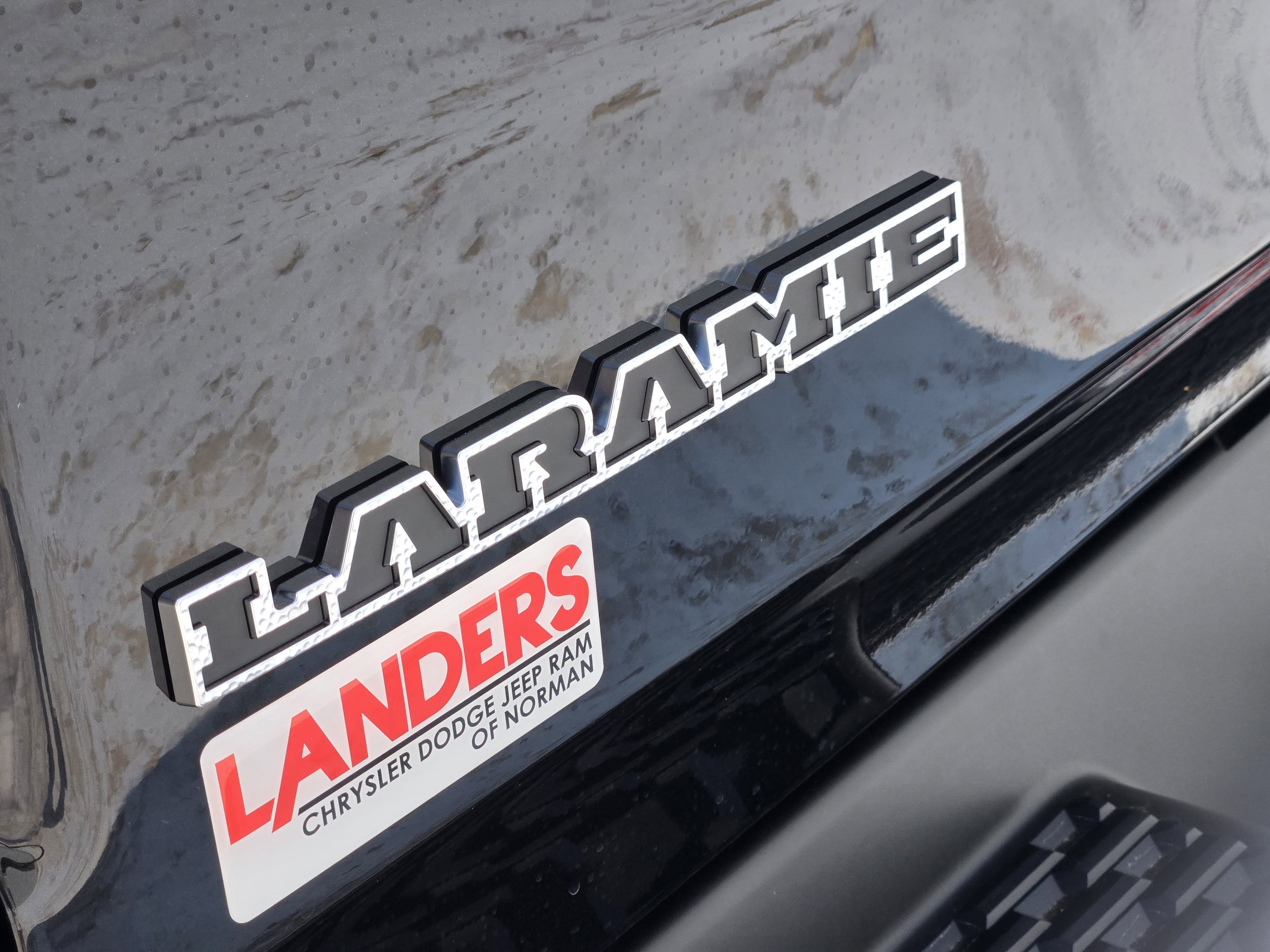 New 2026 Diamond Black Crystal Pearl-Coat Exterior Paint RAM Laramie image 9
