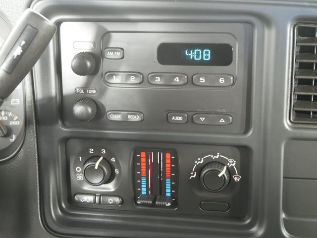 Used 2003 Pewter Metallic GMC  image 16