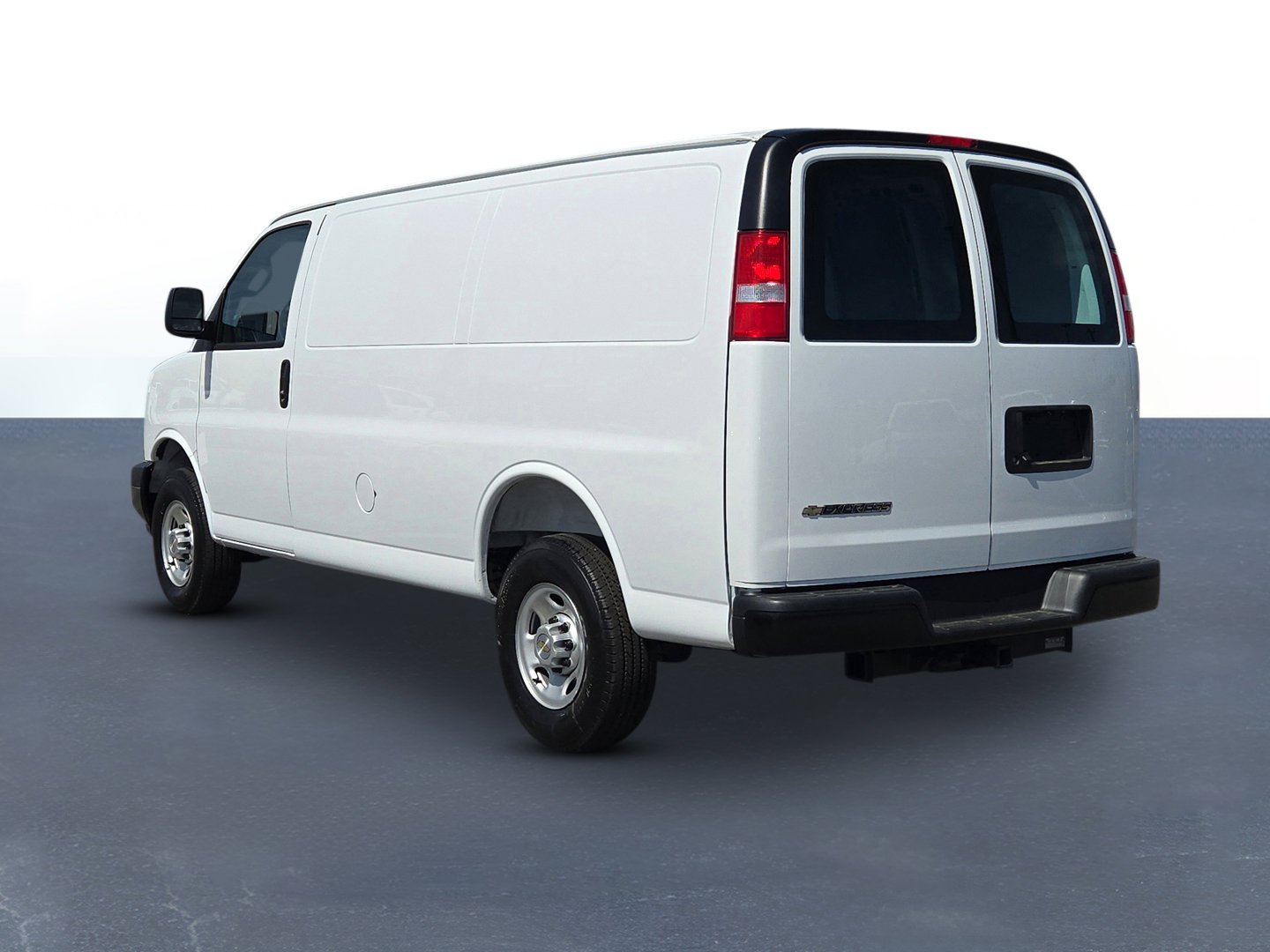 2025 Chevrolet Express Cargo Work Van - Photo 8