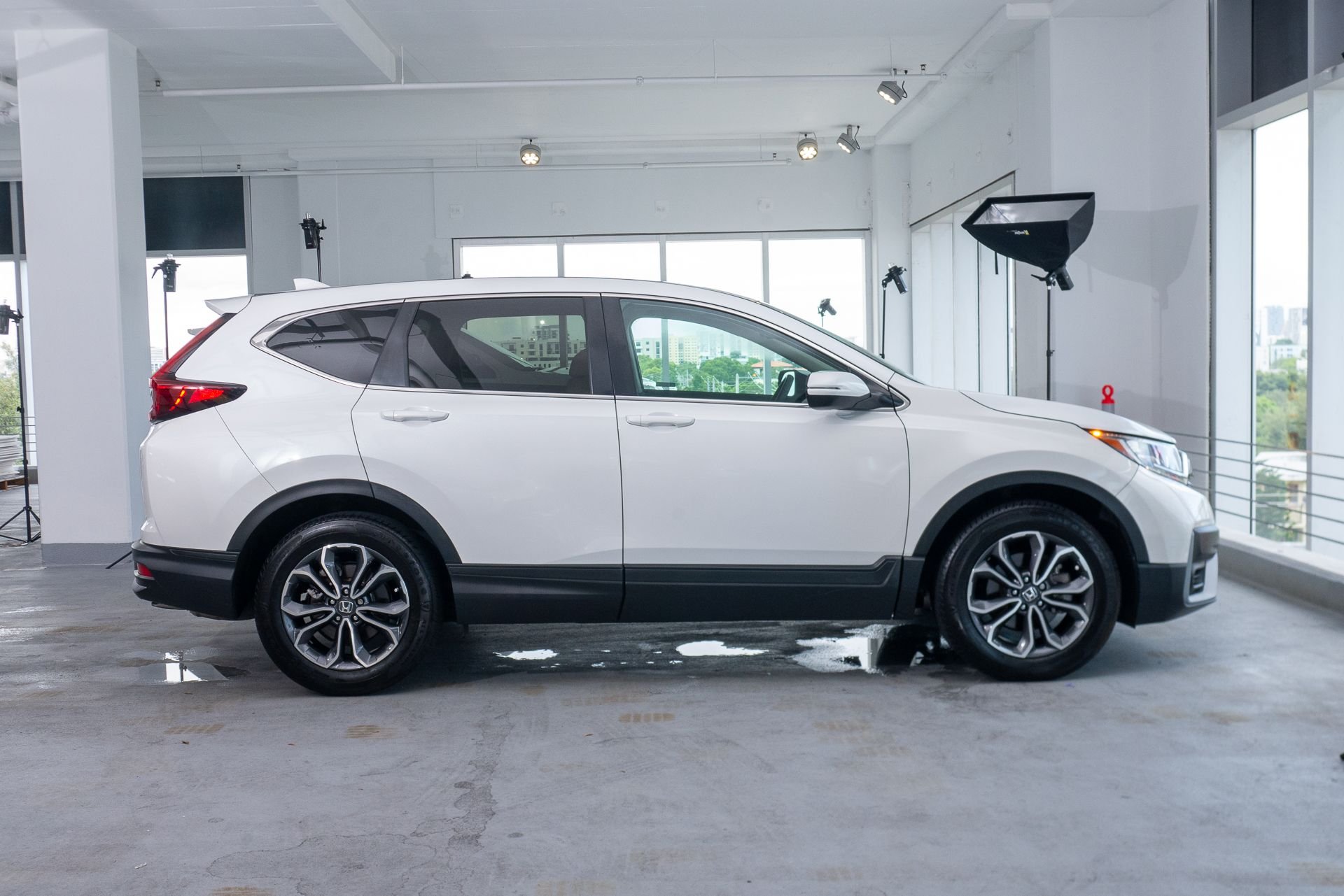 Used 2021 White Honda EX-L image 8