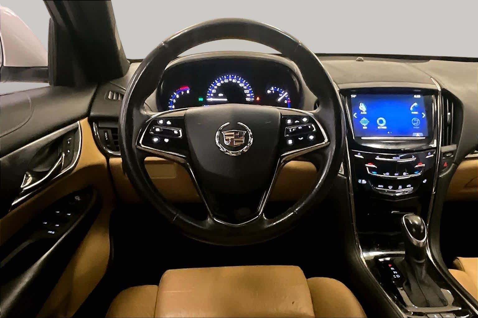 Used 2013 White Diamond Tricoat Cadillac  image 5