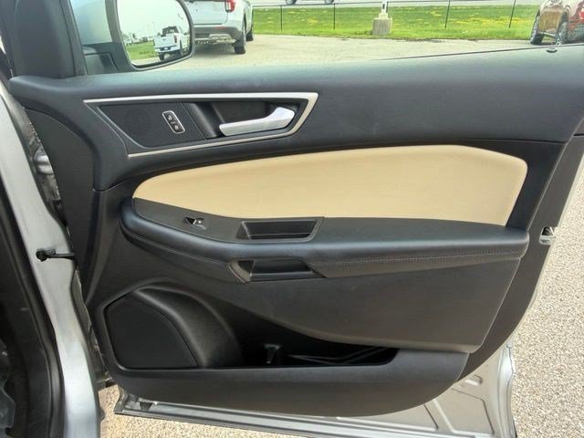 Used 2022 Silver Metallic Ford SEL image 34