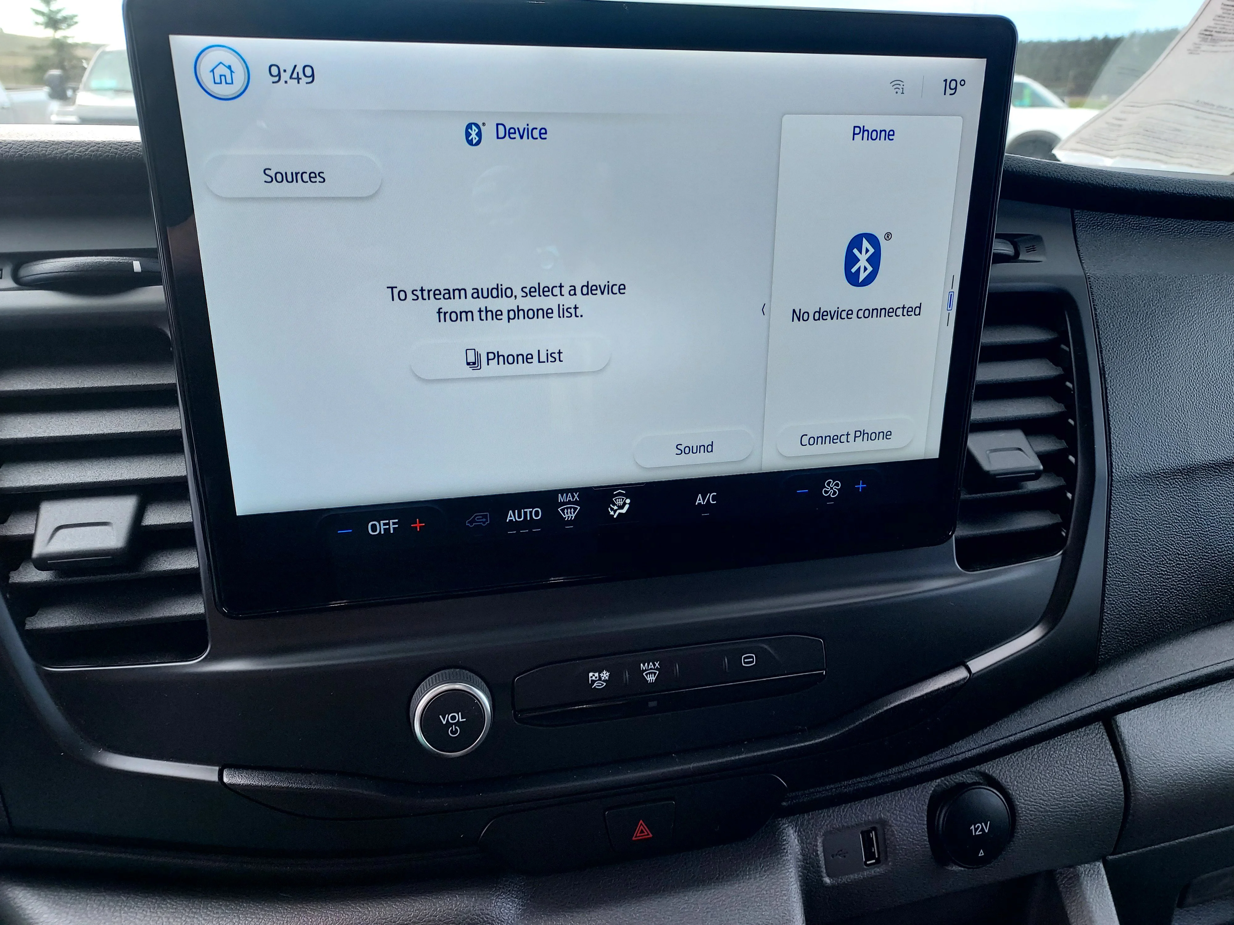 Used 2023 Oxford White Ford  image 21