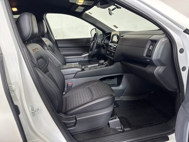 Used 2024 White Nissan Rock Creek image 4
