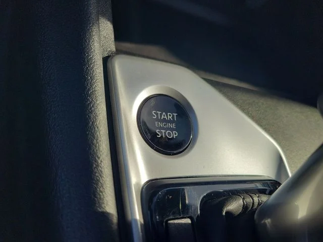 New 2026 White Nissan 2.5 SV image 28