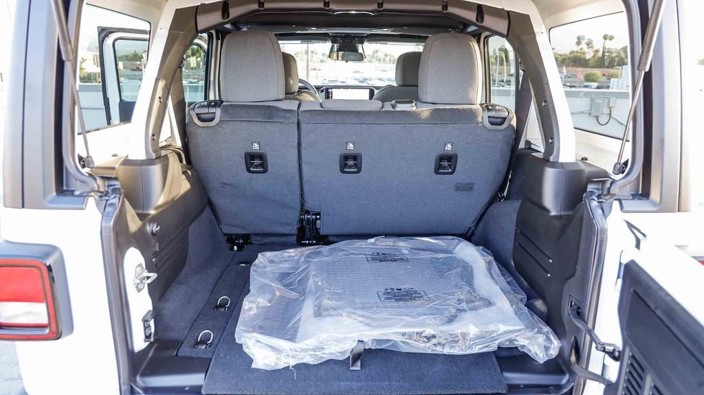 New 2026 Bright White Clearcoat Jeep Sport S image 31