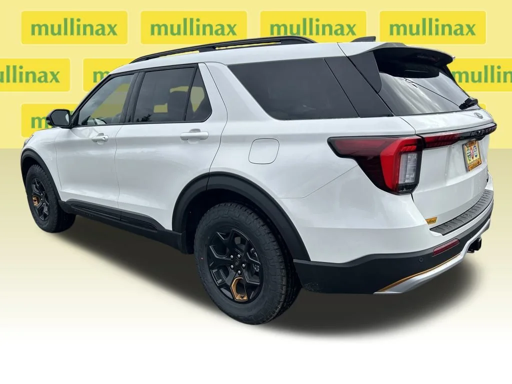 New 2026 White Ford Tremor image 6