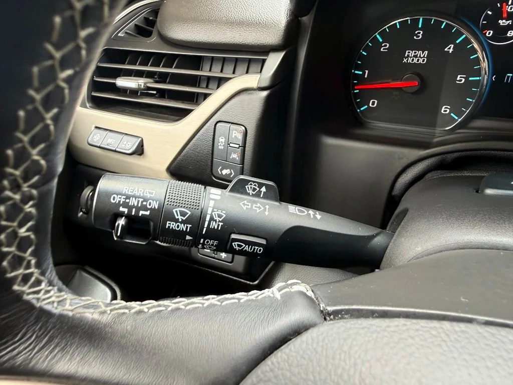 Used 2019 Black GMC Denali image 18