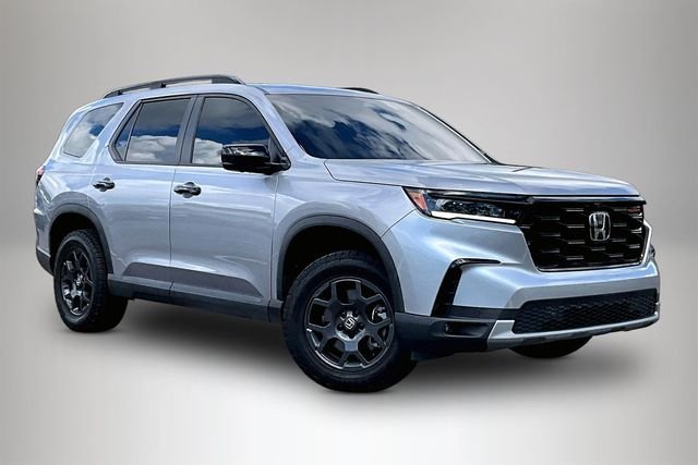 Used 2025  Honda TrailSport image 1