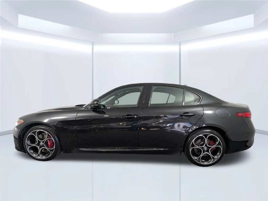 Certified Used 2022 Black Alfa Romeo Ti image 23