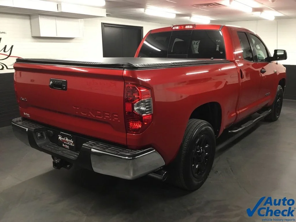 Used 2014 Red Toyota SR5 image 11