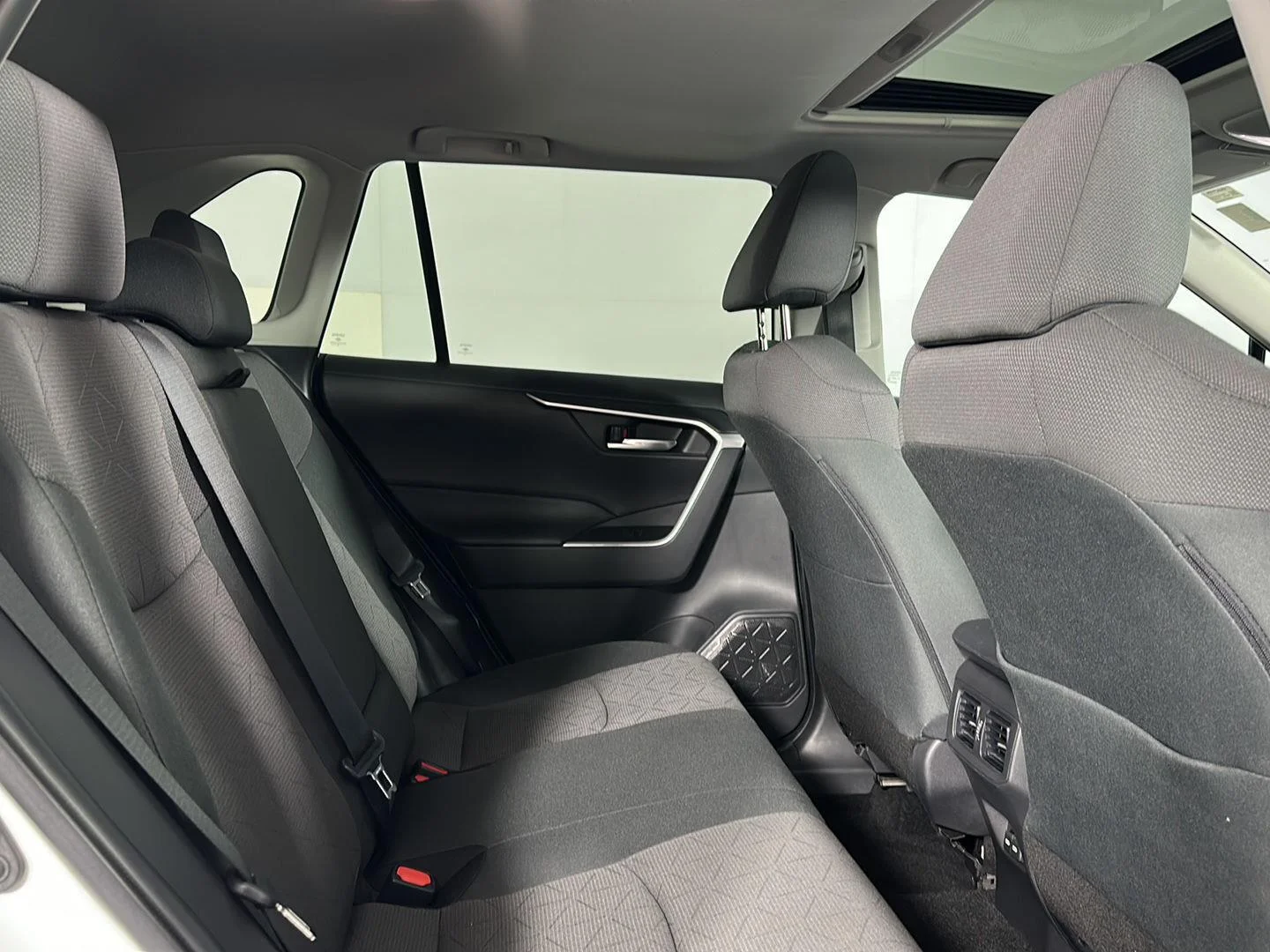 Used 2024 Ice Cap Toyota XLE image 27