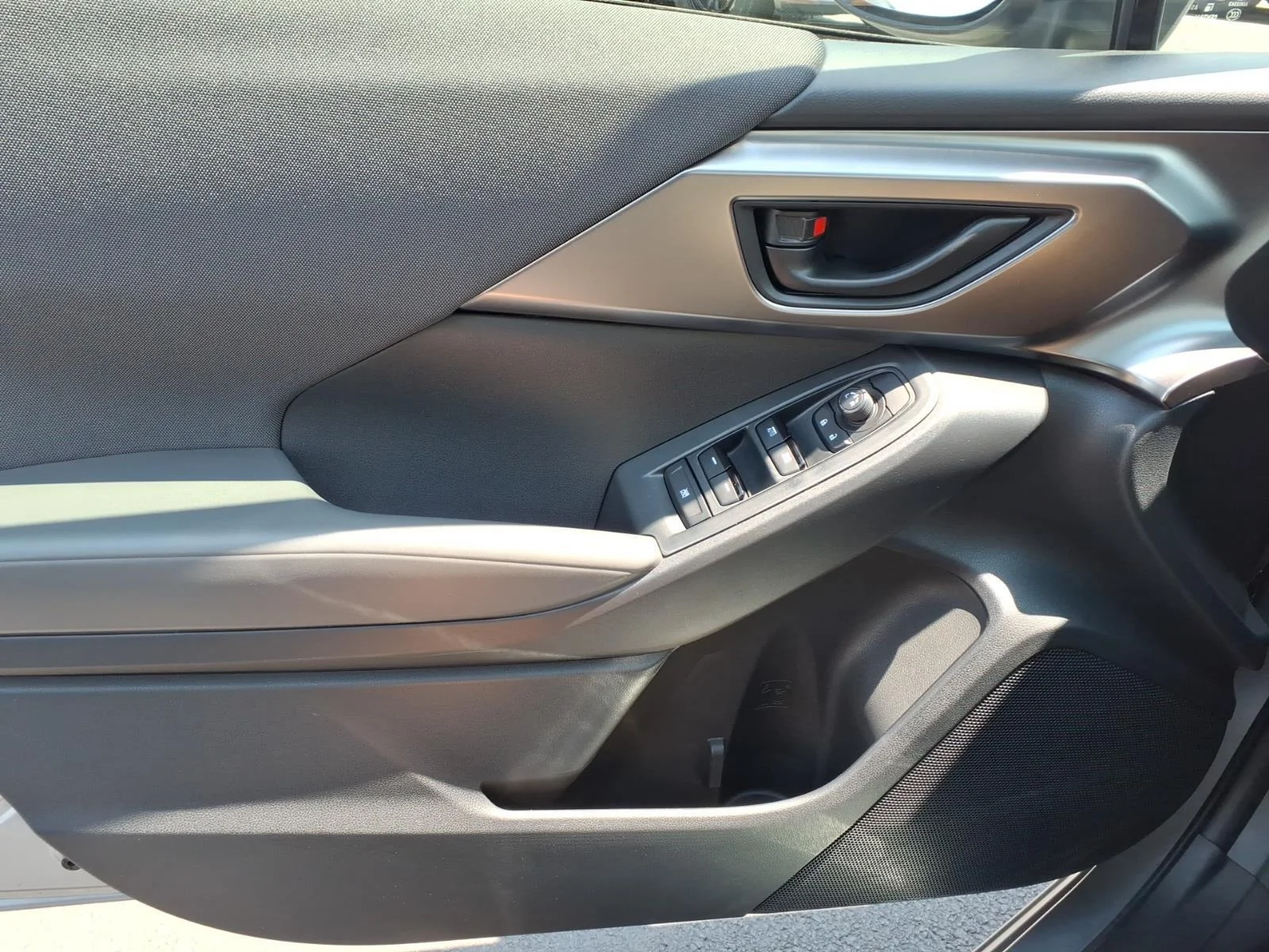 Used 2025 Ice Silver Metallic Subaru SEDAN image 23
