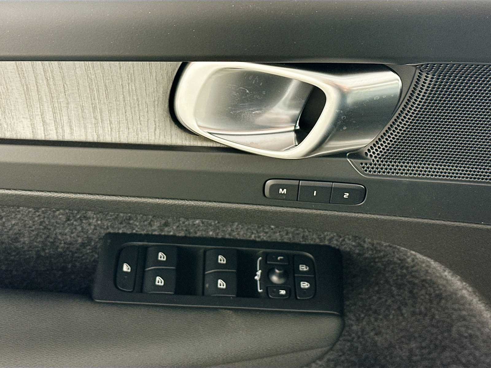 Certified Used 2025 Vapour Grey Volvo Core image 16