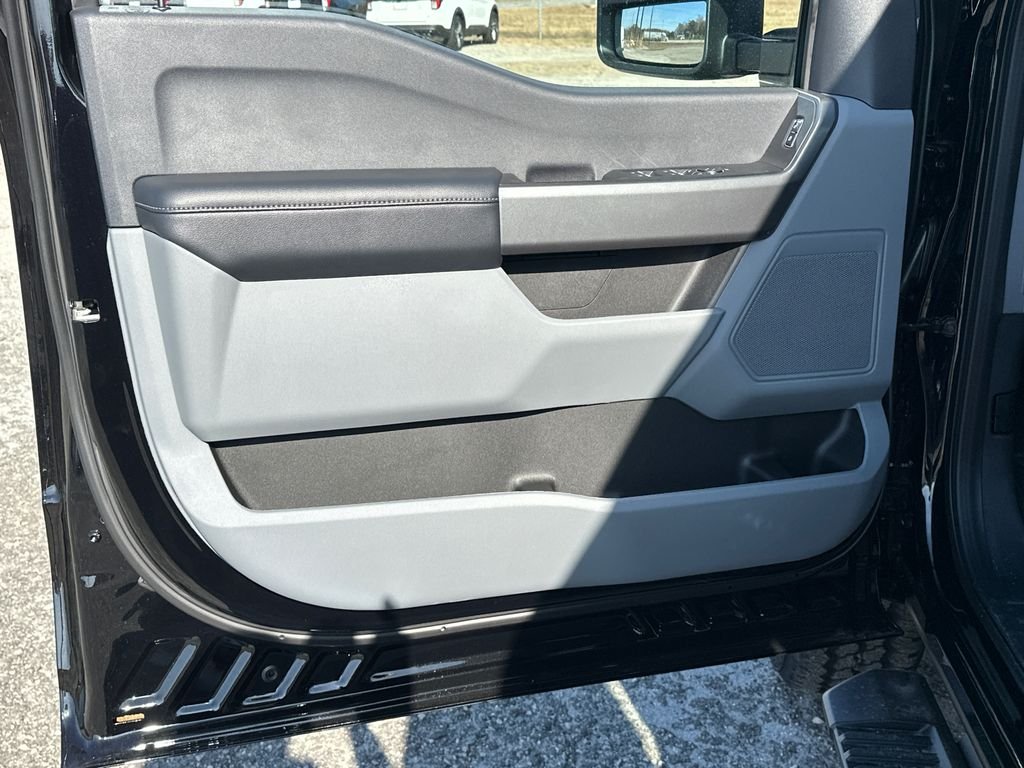 New 2026 Agate Black Metallic Ford F-250® XL image 10